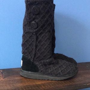 UGG Big Girl size 6 / Women size 8 Cardy II Boot
